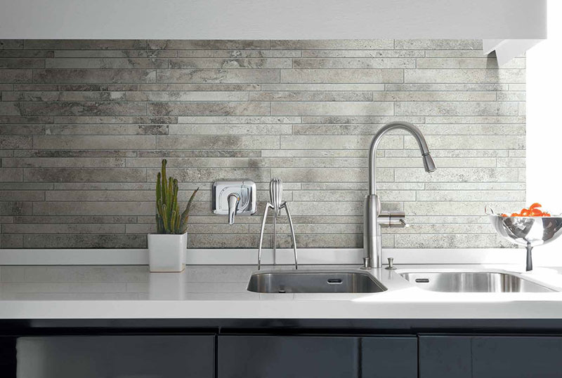 мозаика из травертина